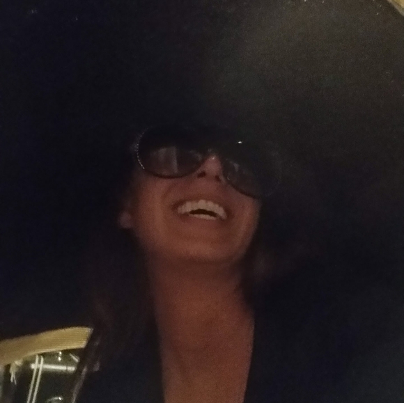 Meet your Posher, Kimberly - Picture 12 of 12